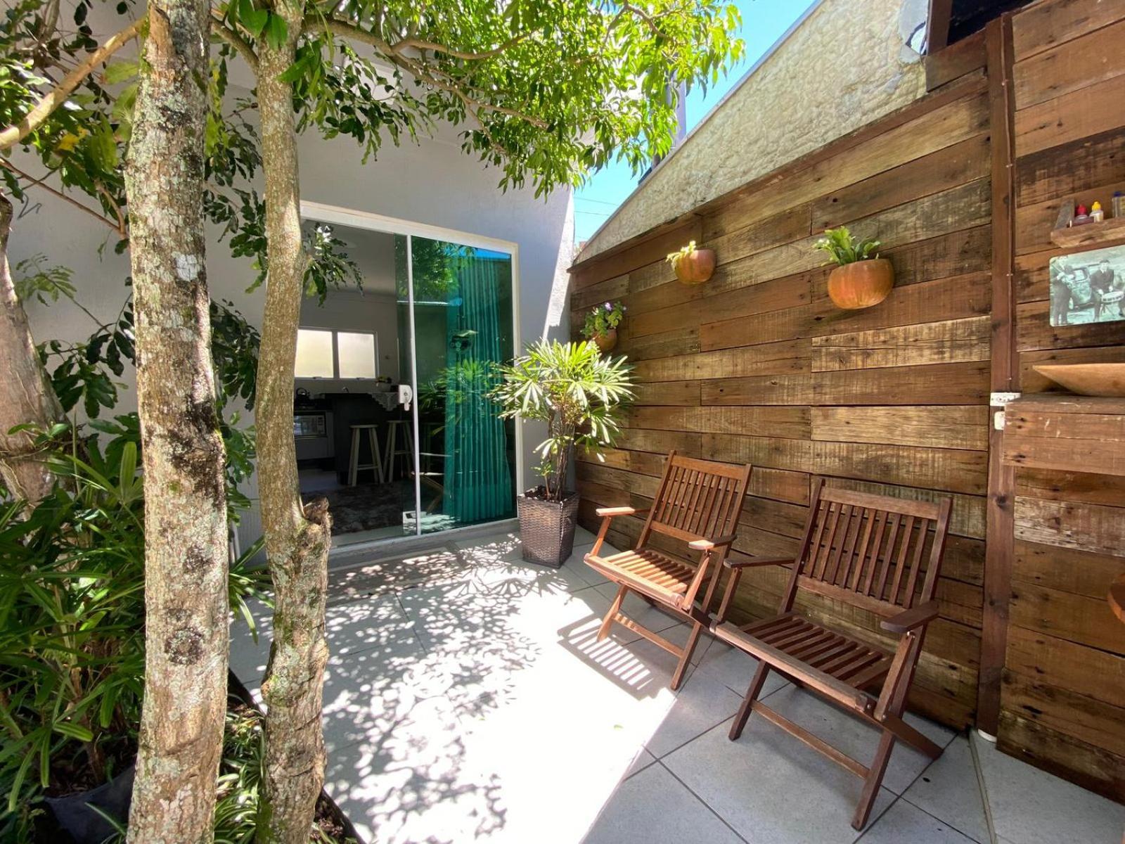 הוילה בומבינאס Residencial Com Piscina Possui Jacuzzi Aquecida Com Hidromassagem מראה חיצוני תמונה