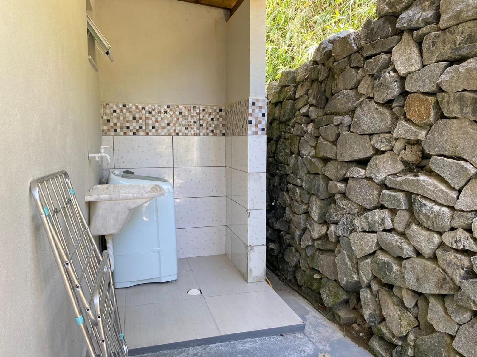 הוילה בומבינאס Residencial Com Piscina Possui Jacuzzi Aquecida Com Hidromassagem מראה חיצוני תמונה