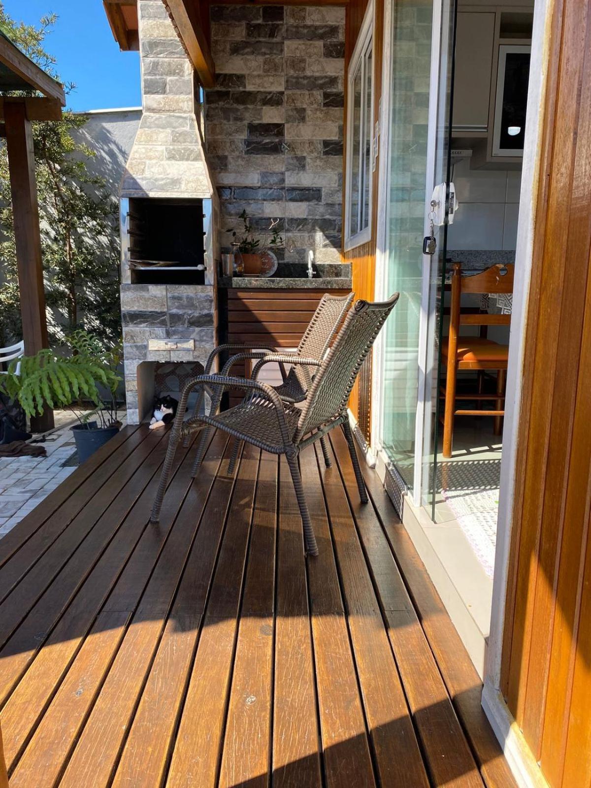 הוילה בומבינאס Residencial Com Piscina Possui Jacuzzi Aquecida Com Hidromassagem מראה חיצוני תמונה